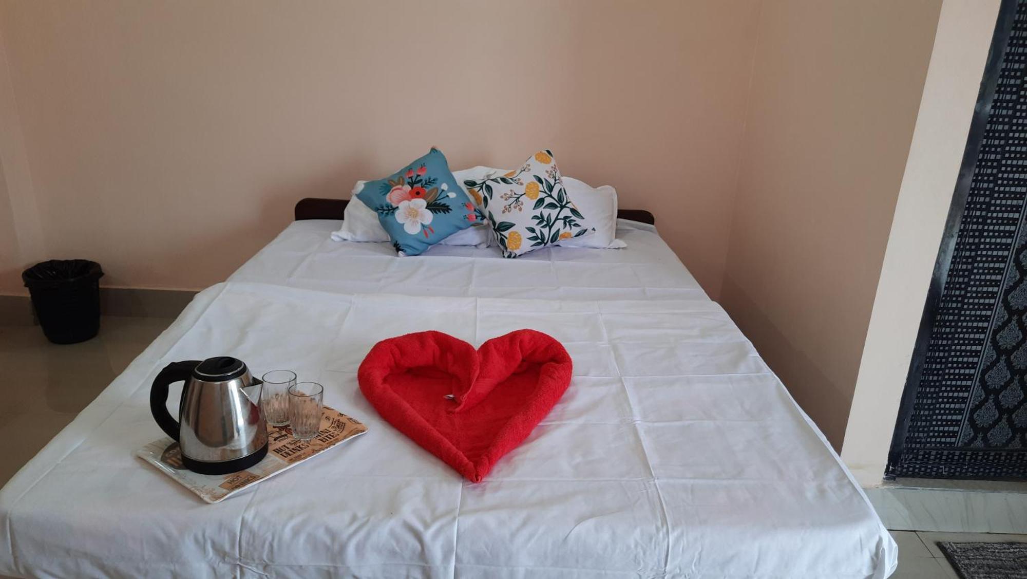 Maddy'S Guest House Гувахати Экстерьер фото